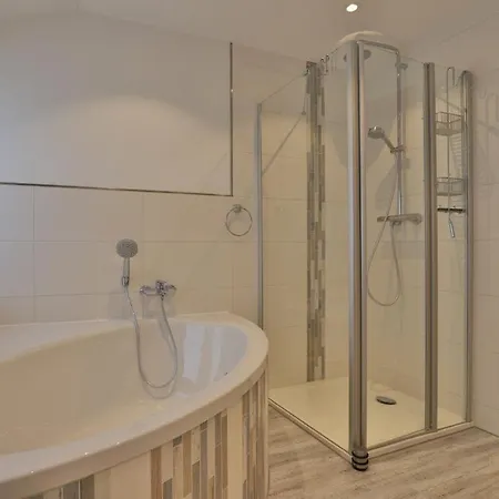 Ostseehaus Ulrich Groß Schwansee